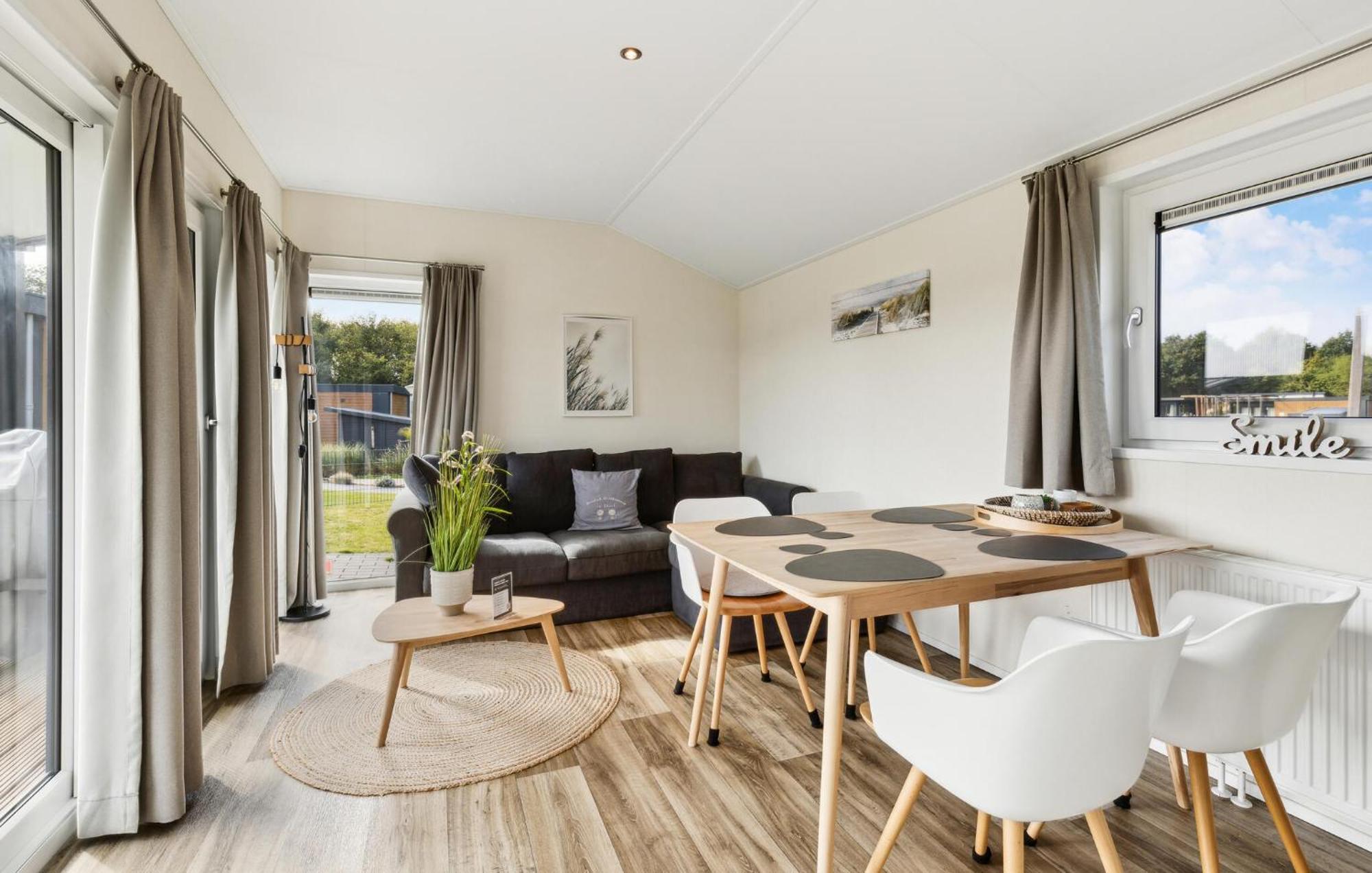 2 Bedroom Beautiful Home In Suesel Susel Extérieur photo